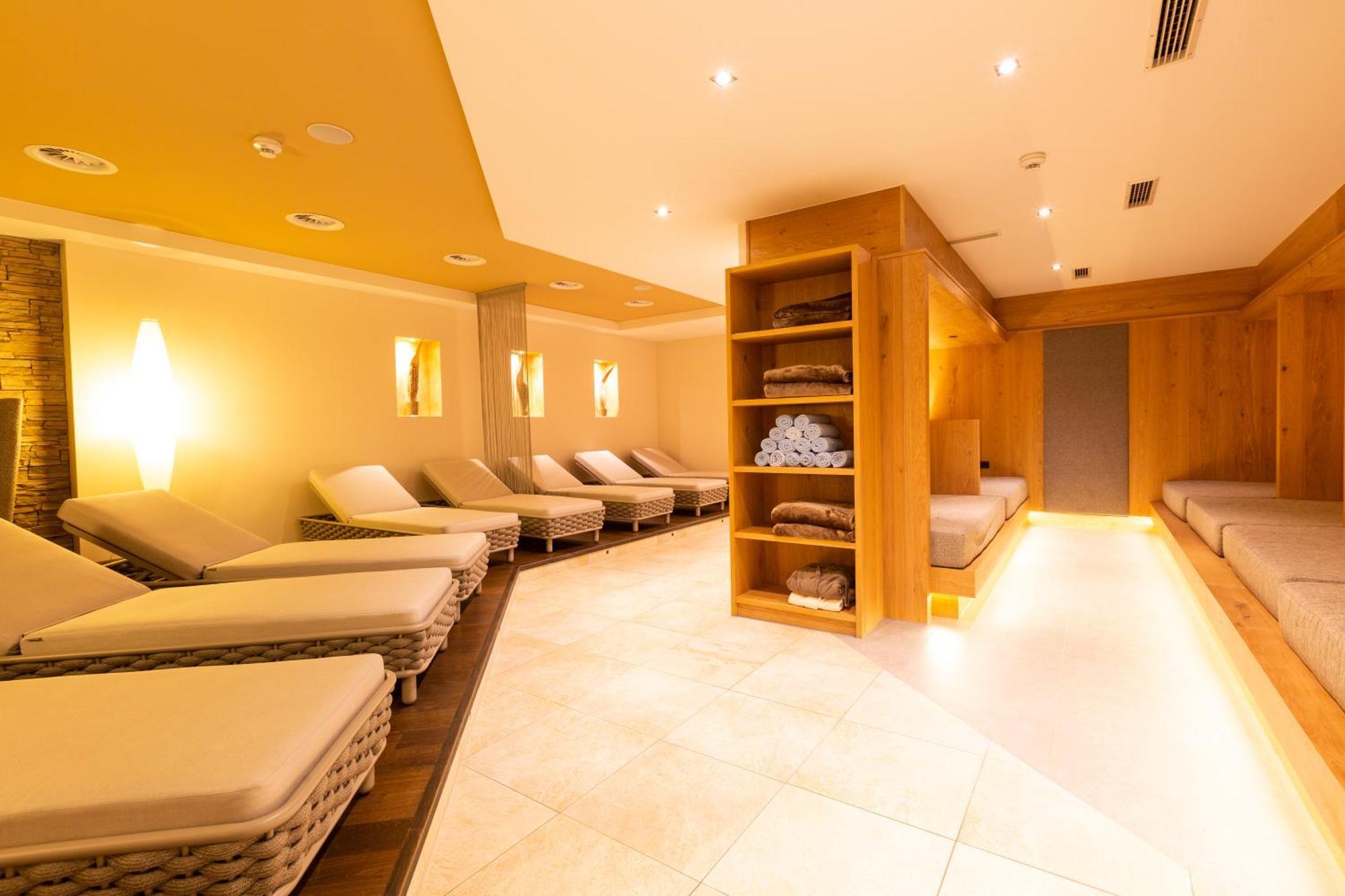 Hotel Mittagskogel Pitztal سانكت ليونارد إم بيتزتال المظهر الخارجي الصورة