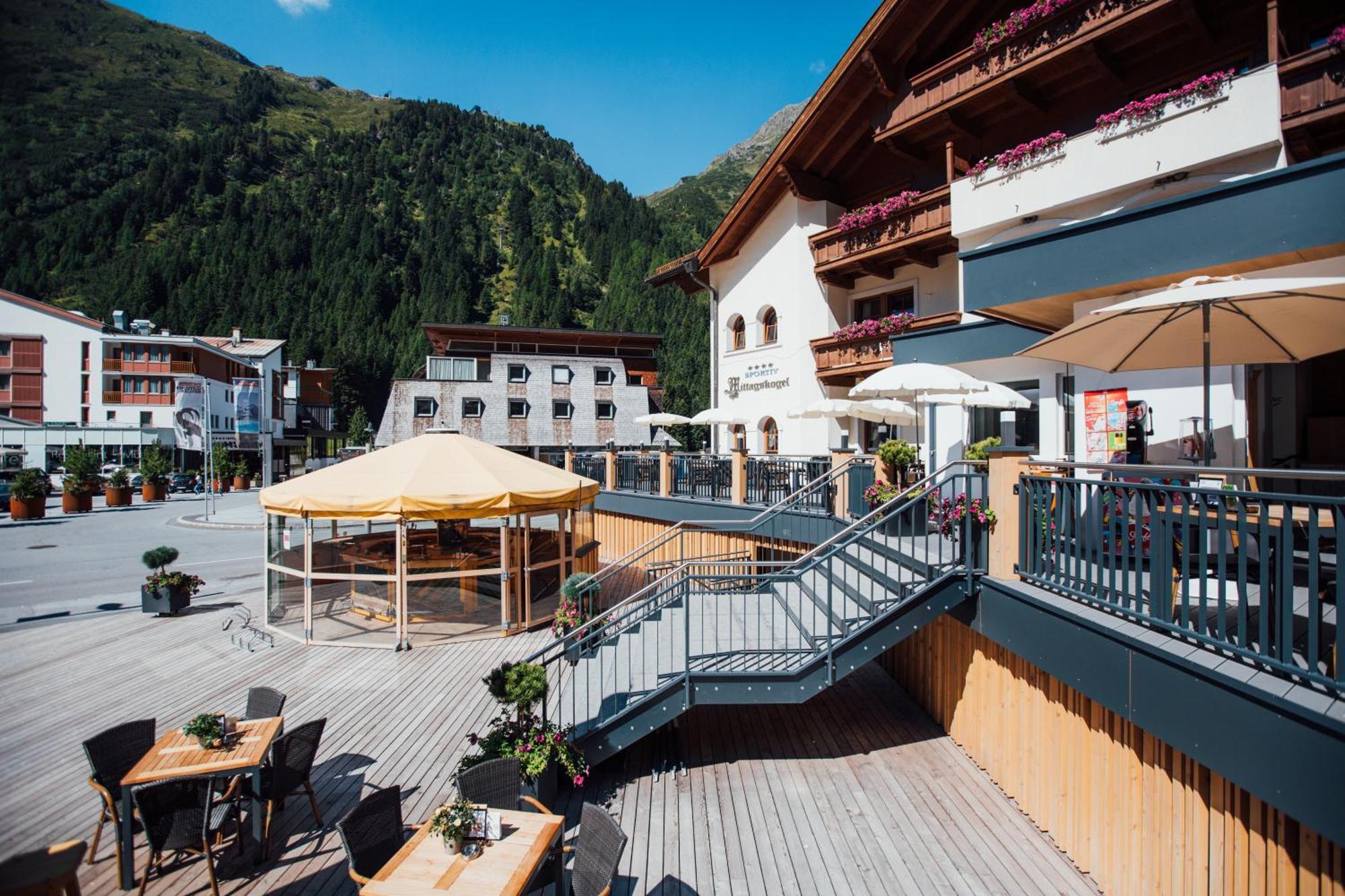 Hotel Mittagskogel Pitztal سانكت ليونارد إم بيتزتال المظهر الخارجي الصورة