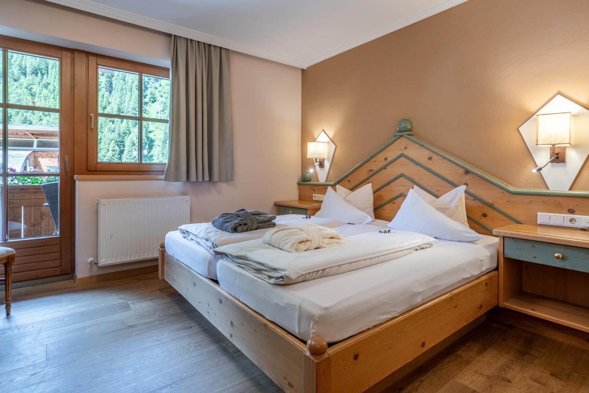 Hotel Mittagskogel Pitztal سانكت ليونارد إم بيتزتال المظهر الخارجي الصورة